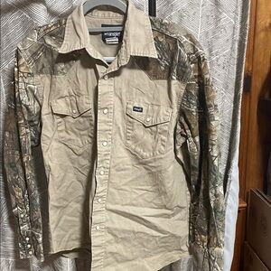 Wrangler Tan and Camouflage Dress Shirt